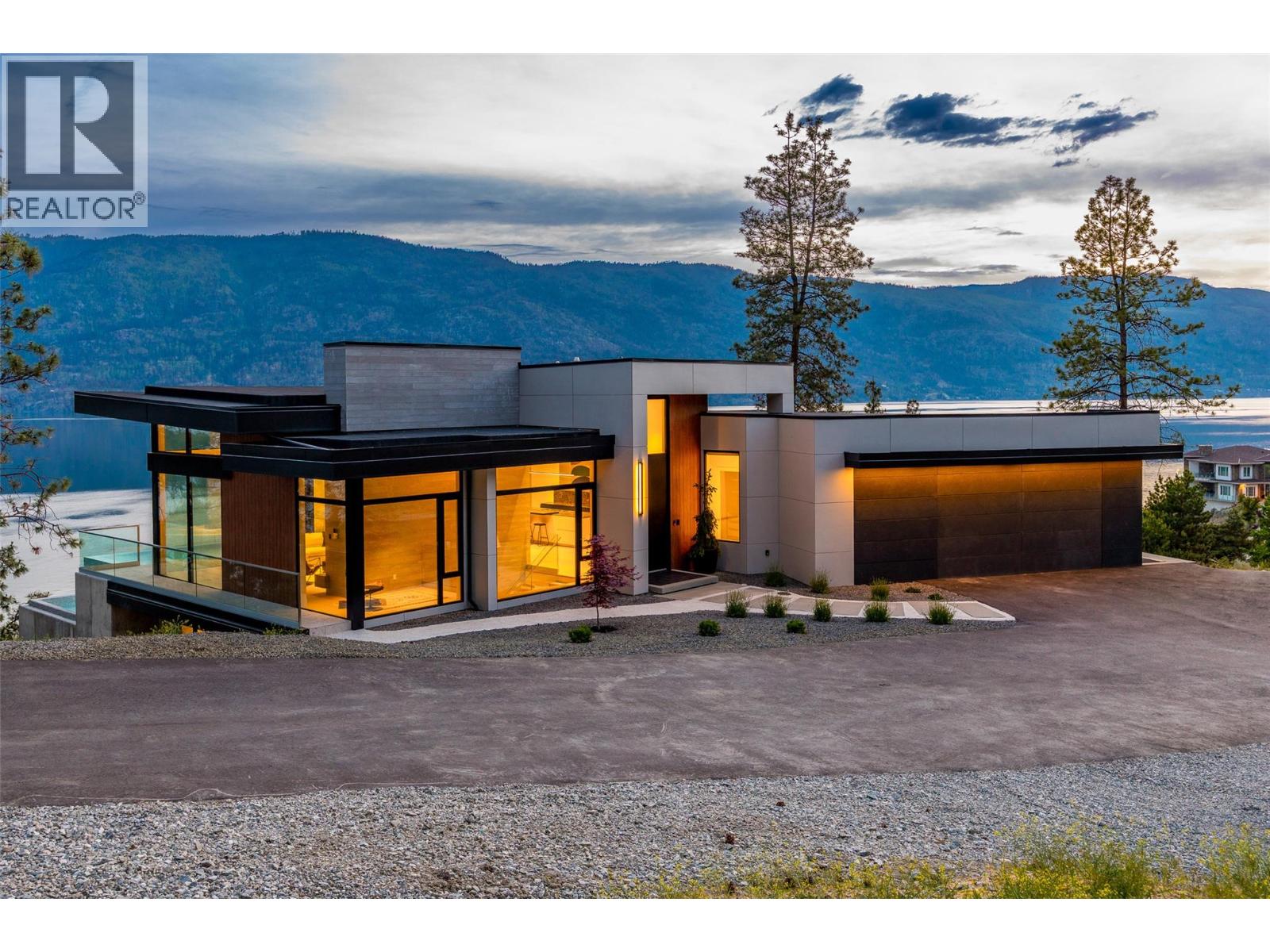 7650 Finch Road, Lake Country, British Columbia  V4V 1M9 - Photo 3 - 10387080