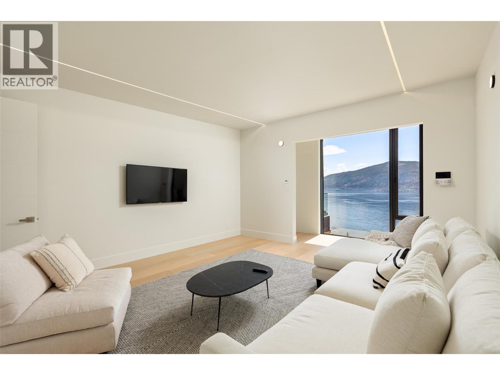 7650 Finch Road, Lake Country, British Columbia  V4V 1M9 - Photo 45 - 10387080