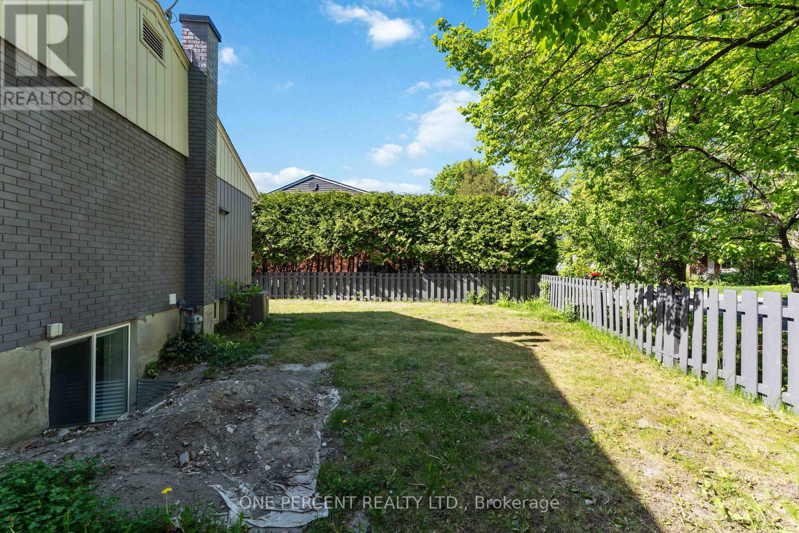 Unit A And Unit B - 933 Kincaid Court, Ottawa, Ontario  K1V 6N7 - Photo 37 - X13600974