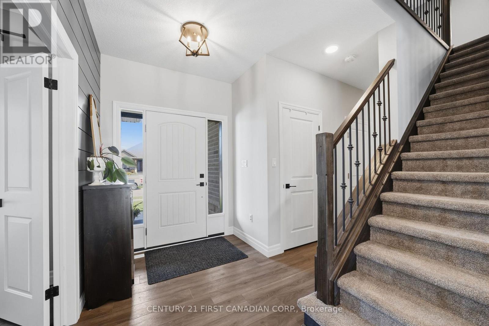 5 Hardy Court, Lucan Biddulph, Ontario  N0M 2J0 - Photo 6 - X13710646