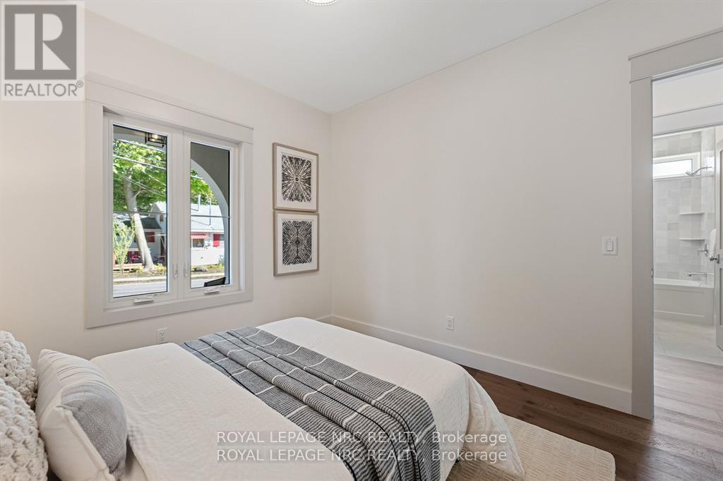 281 Elmwood Avenue, Fort Erie, Ontario  L0S 1B0 - Photo 15 - X12969896