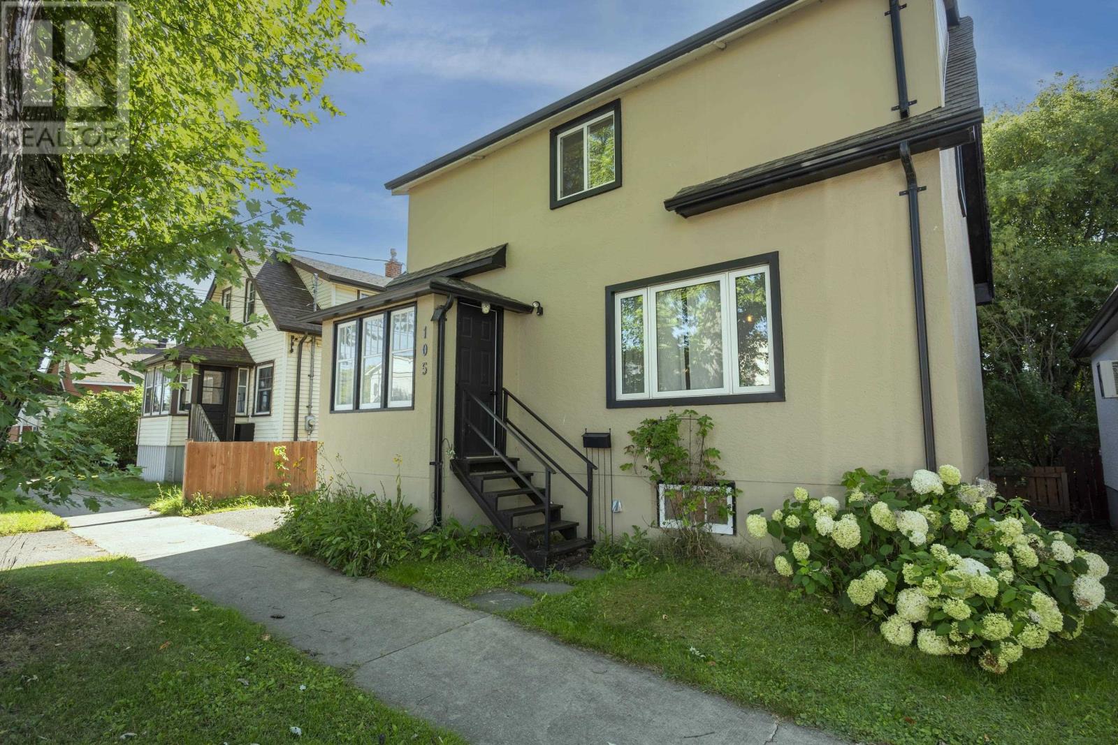 105 Machar Ave, Thunder Bay, Ontario  P7B 2Y5 - Photo 2 - TB2602507