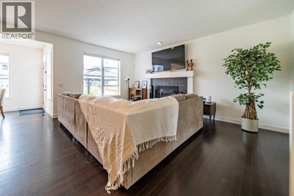 83 Auburn Glen Lane Se, Calgary, Alberta  T3M 0P9 - Photo 3 - A2336476