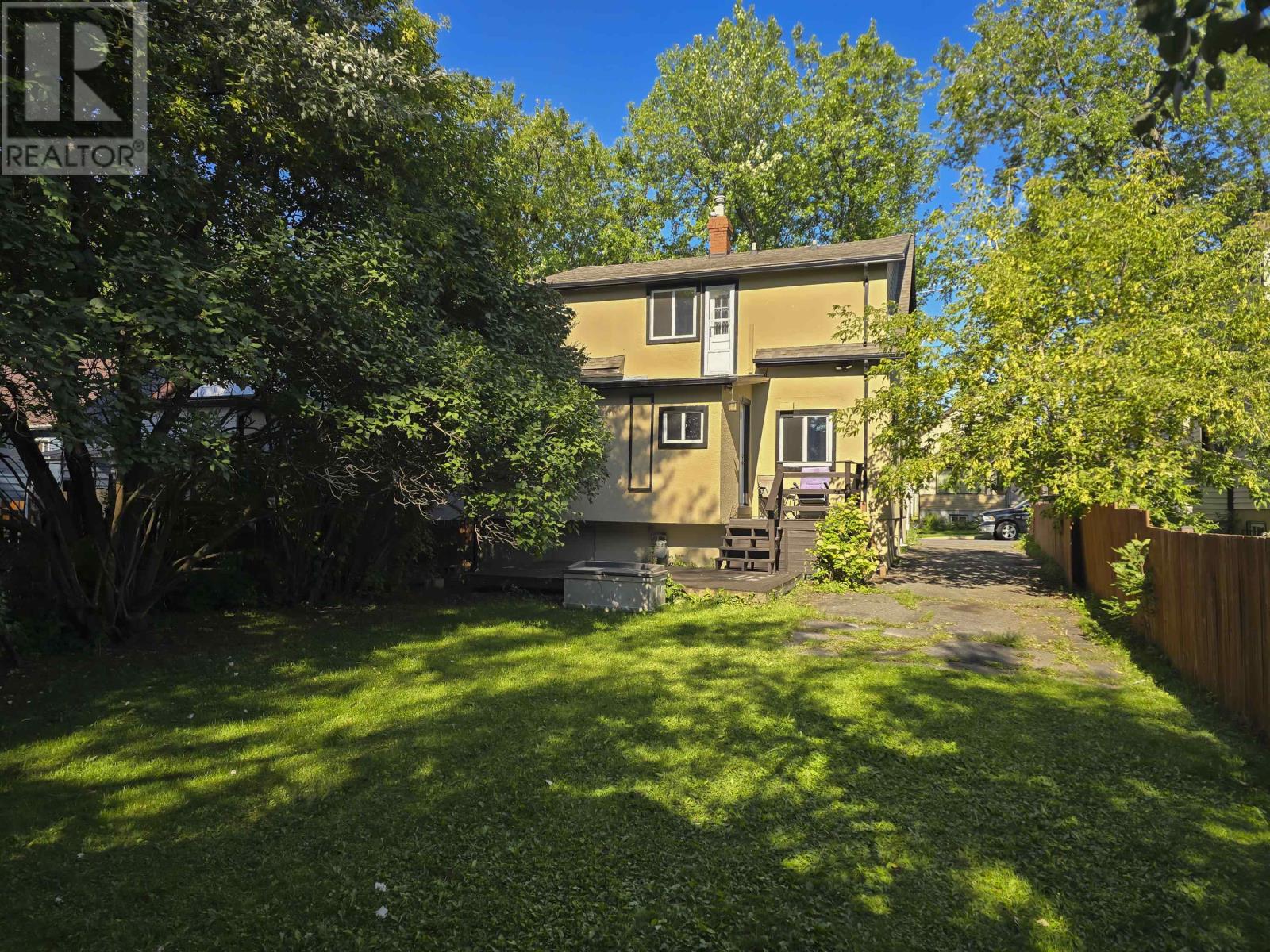 105 Machar Ave, Thunder Bay, Ontario  P7B 2Y5 - Photo 3 - TB2602507