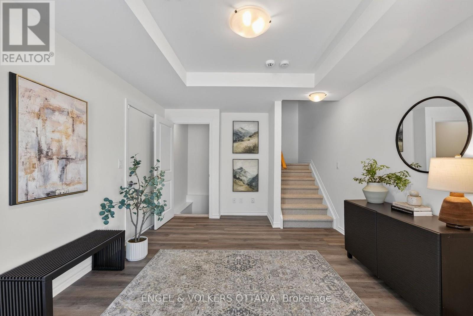 3652 Downpatrick Road, Ottawa, Ontario  K1V 8Y9 - Photo 4 - X13710580