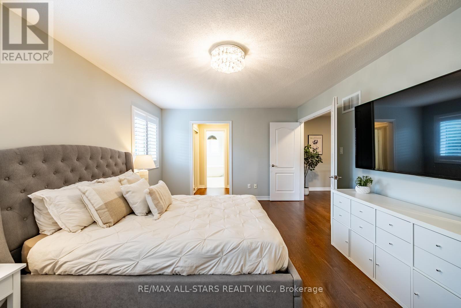 411 Hoover Park Drive, Whitchurch-Stouffville, Ontario  L4A 1P4 - Photo 24 - N13598976