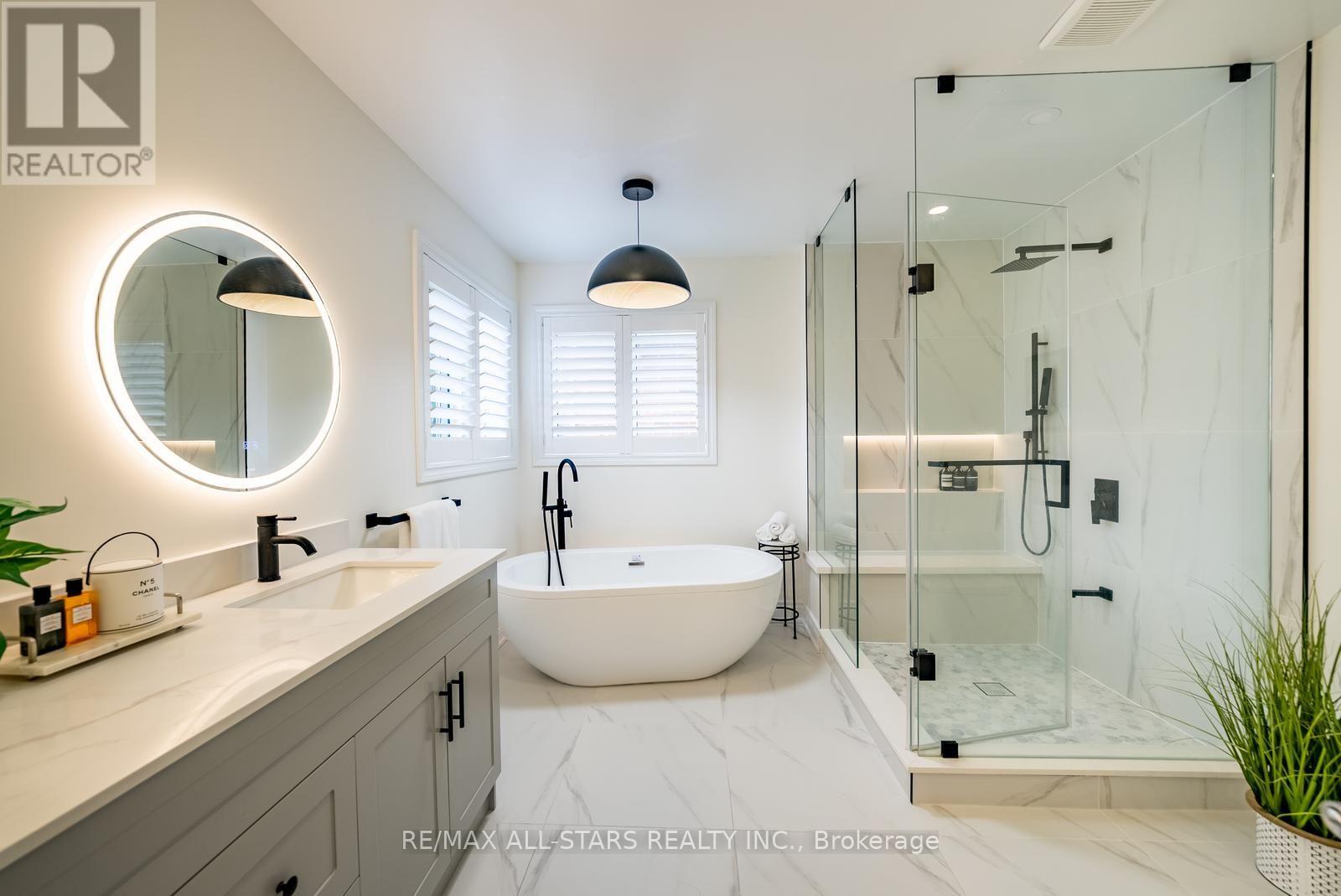 411 Hoover Park Drive, Whitchurch-Stouffville, Ontario  L4A 1P4 - Photo 26 - N13598976