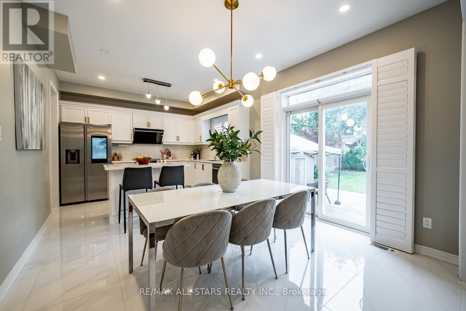 411 Hoover Park Drive, Whitchurch-Stouffville, Ontario  L4A 1P4 - Photo 12 - N13598976