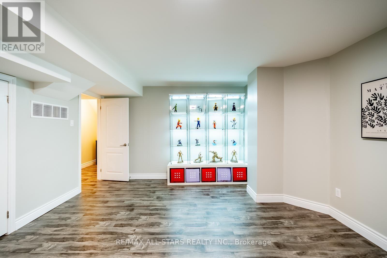 411 Hoover Park Drive, Whitchurch-Stouffville, Ontario  L4A 1P4 - Photo 42 - N13598976