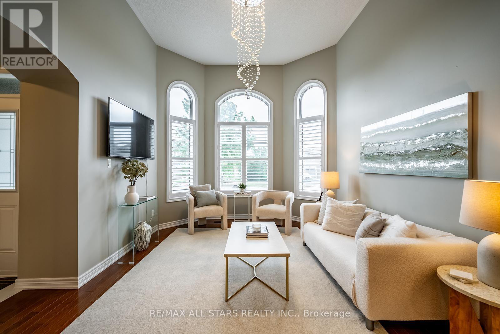 411 Hoover Park Drive, Whitchurch-Stouffville, Ontario  L4A 1P4 - Photo 7 - N13598976