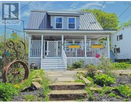 <div class="price">$179,900</div> 7 Lorne Street<br>Springhill, Nova Scotia<br><div class='bed_bath'>3 Bed | 2 Bath</div>