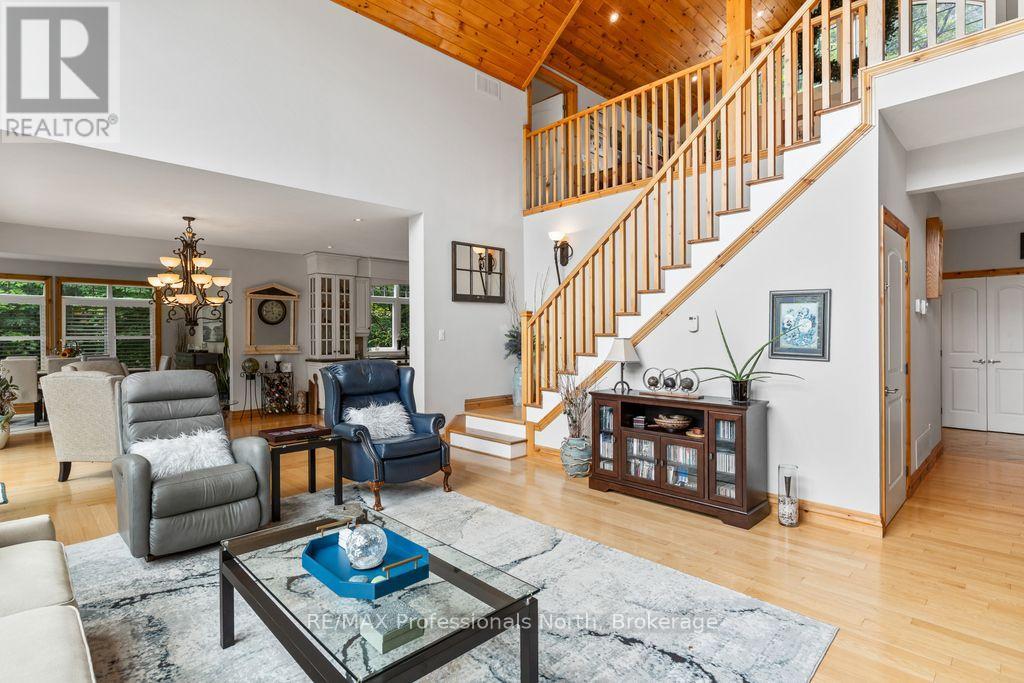 1041 Kingfisher Lane, Minden Hills, Ontario  K0M 2K0 - Photo 3 - X13710642