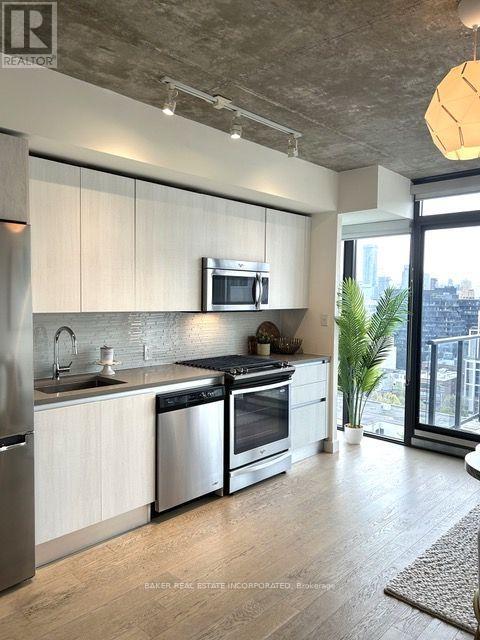 1610 - 111 Bathurst Street, Toronto, Ontario  M5V 0M9 - Photo 12 - C13710606
