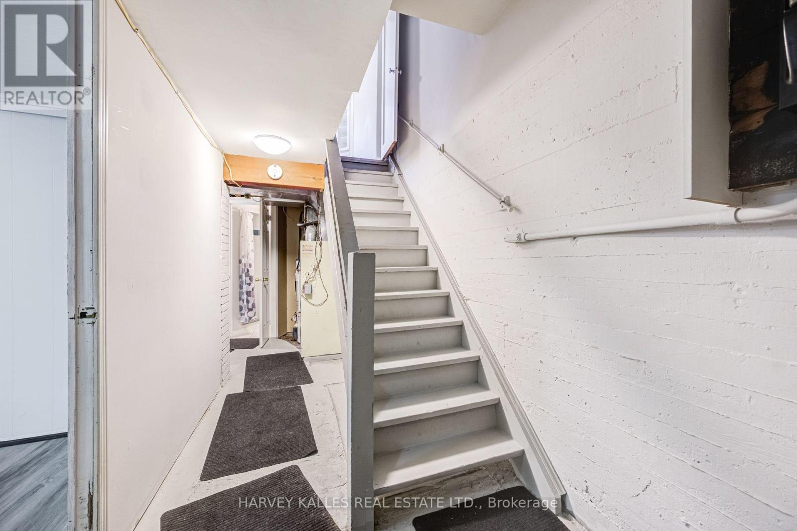 32 Oxton Avenue, Toronto, Ontario M5P 1L9 - Photo 17 - C13710660