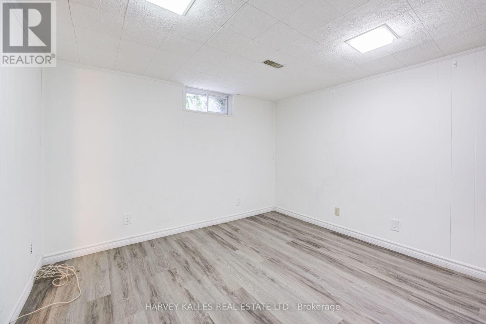 32 Oxton Avenue, Toronto, Ontario M5P 1L9 - Photo 18 - C13710660