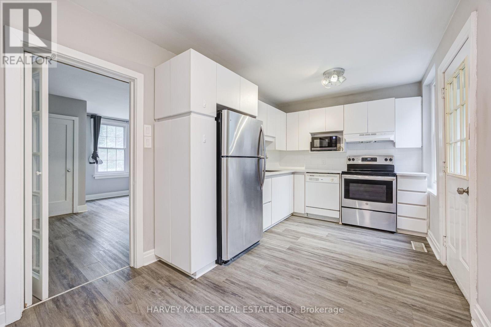 32 Oxton Avenue, Toronto, Ontario M5P 1L9 - Photo 7 - C13710660