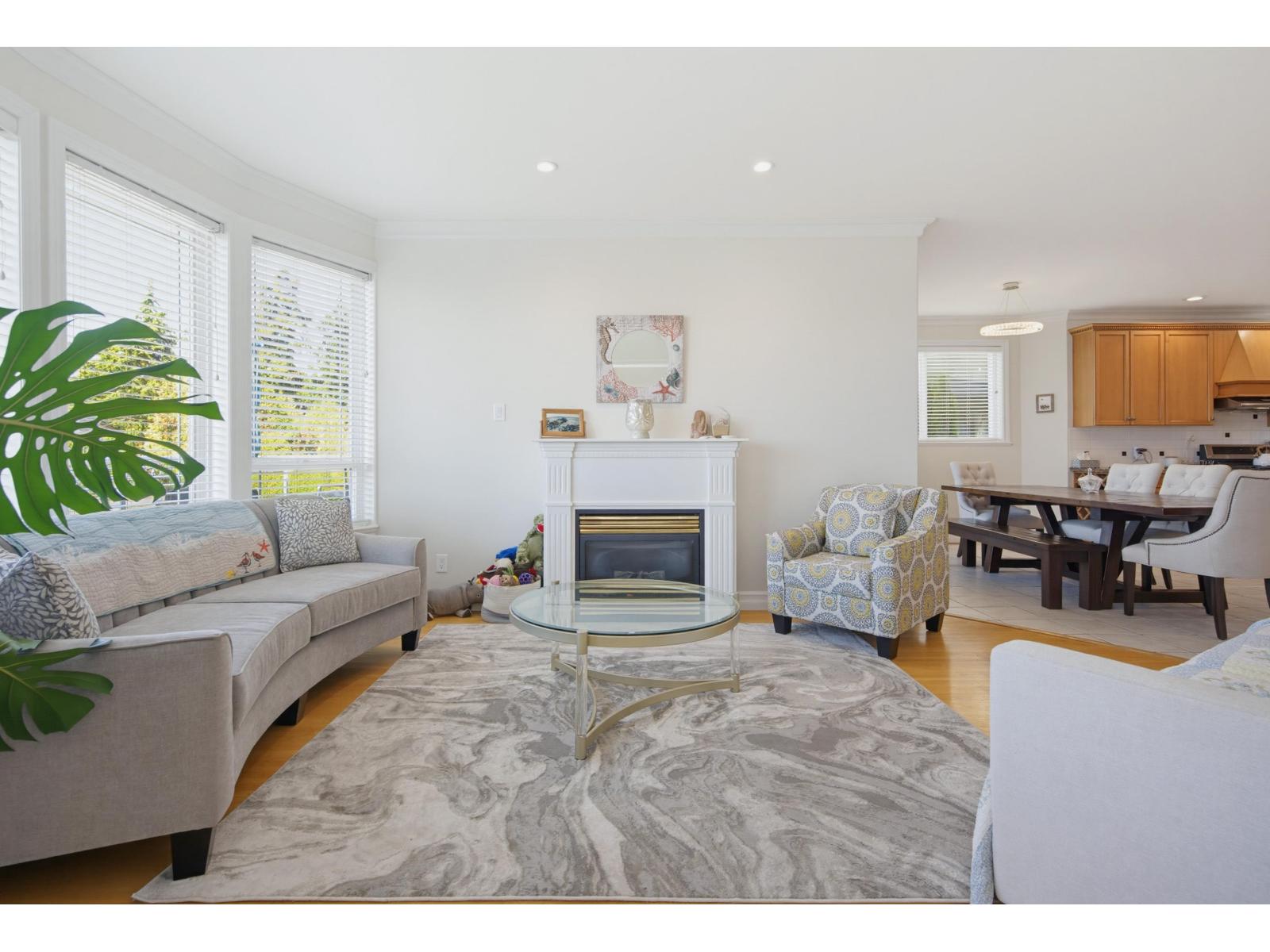 15441 Royal Avenue, White Rock, British Columbia  V4B 1N2 - Photo 7 - R3154285