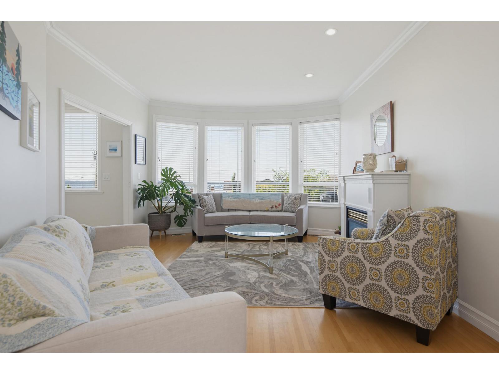 15441 Royal Avenue, White Rock, British Columbia  V4B 1N2 - Photo 8 - R3154285