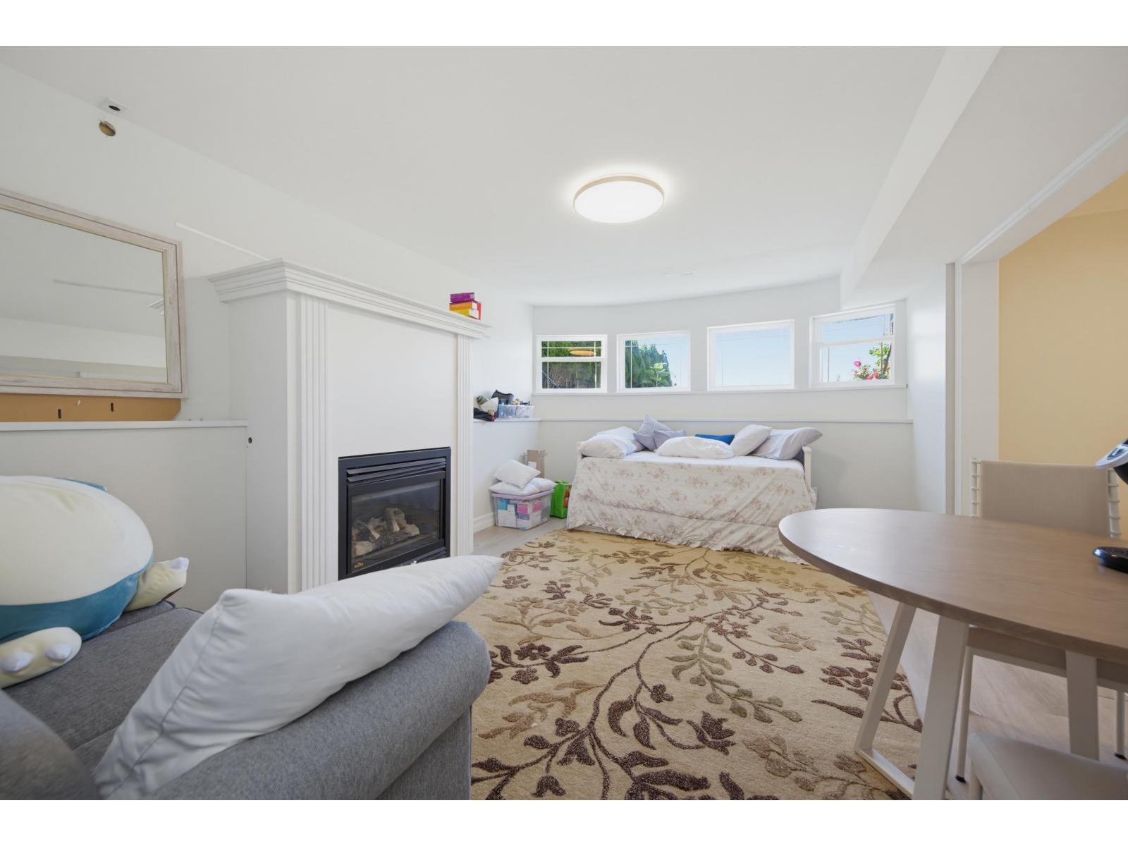 15441 Royal Avenue, White Rock, British Columbia  V4B 1N2 - Photo 30 - R3154285