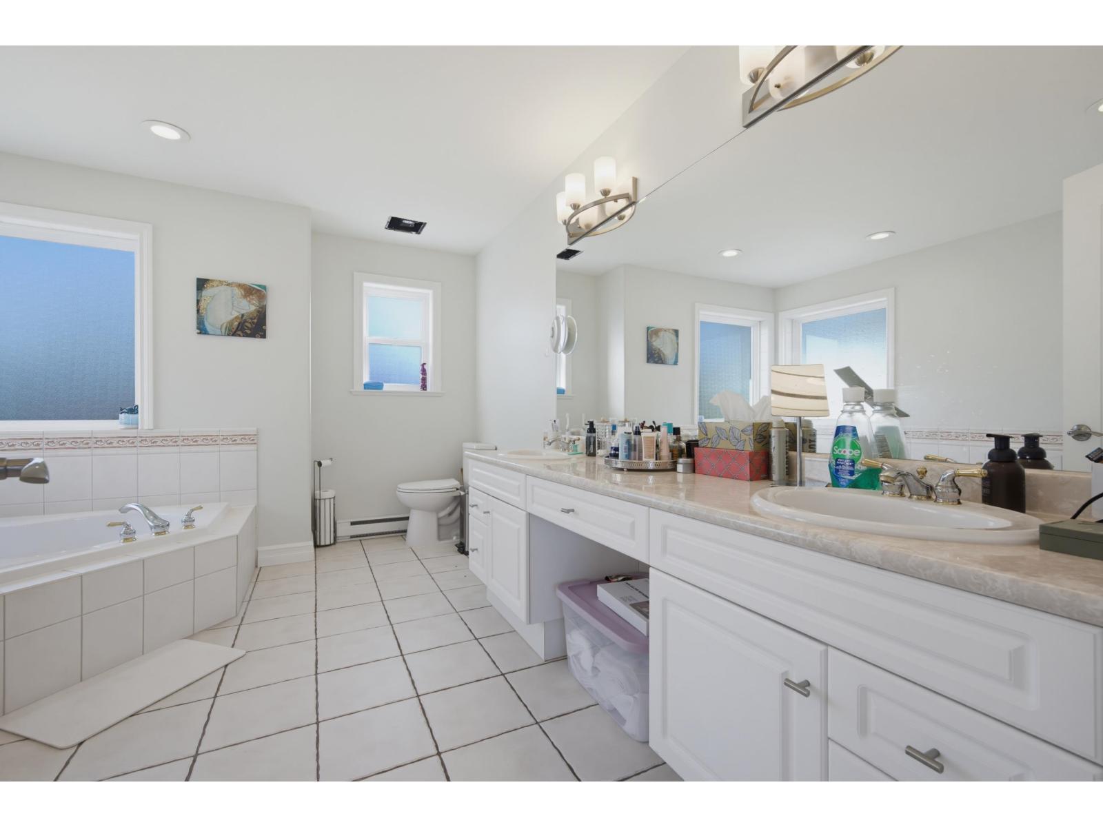 15441 Royal Avenue, White Rock, British Columbia  V4B 1N2 - Photo 21 - R3154285