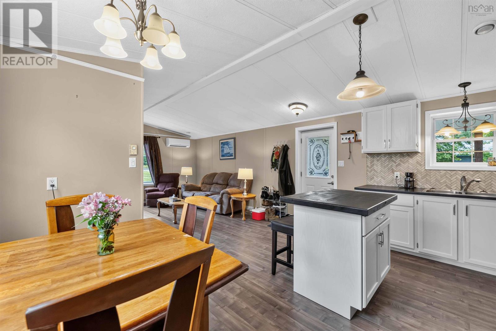 14581 Highway 1, Wilmot, Nova Scotia  B0P 1W0 - Photo 6 - 202621448