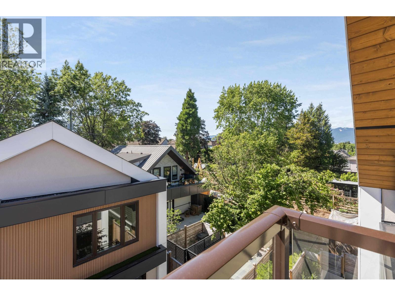 2 3391 Victoria Drive, Vancouver, British Columbia  V5N 4M3 - Photo 11 - R3138413