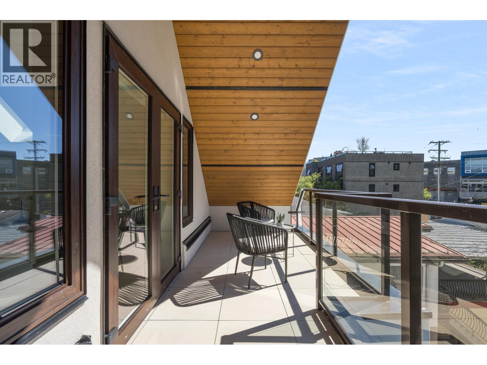 2 3391 Victoria Drive, Vancouver, British Columbia  V5N 4M3 - Photo 10 - R3138413