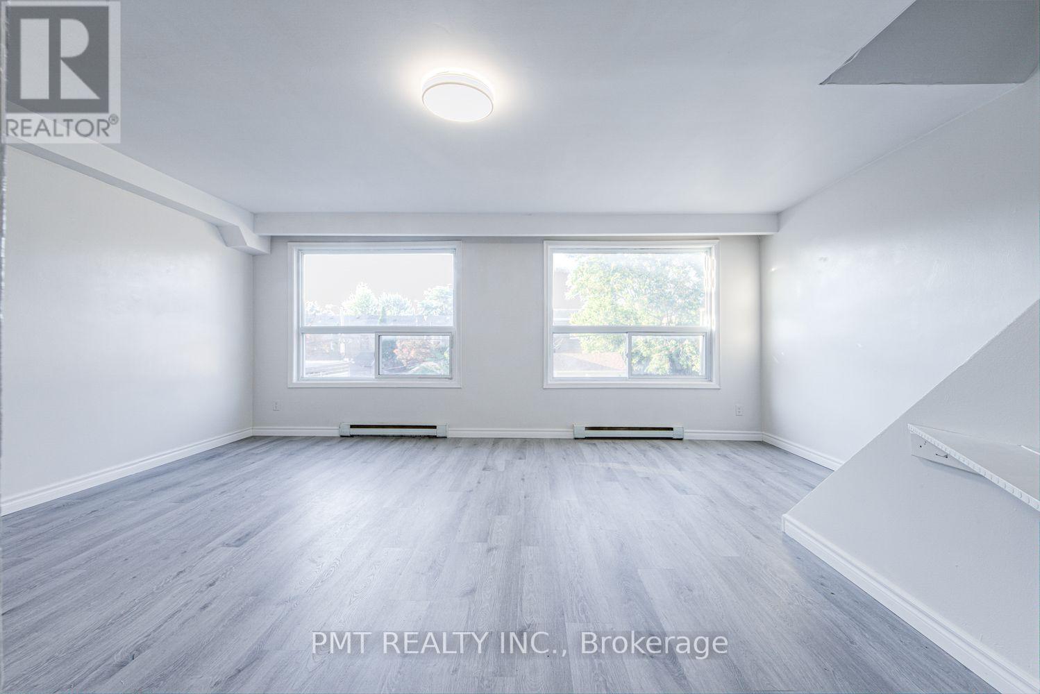 2 - 1774 Danforth Avenue, Toronto, Ontario  M4C 1H8 - Photo 4 - E13710616