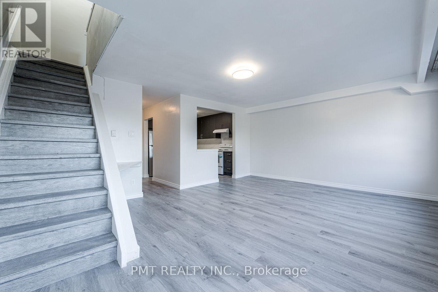 2 - 1774 Danforth Avenue, Toronto, Ontario  M4C 1H8 - Photo 8 - E13710616