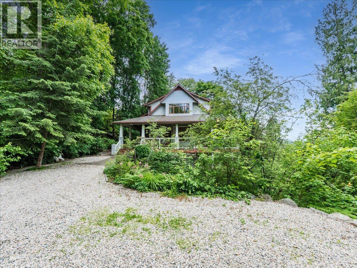711 Regent Street, Nelson, British Columbia  V1L 5W5 - Photo 9 - 10390685
