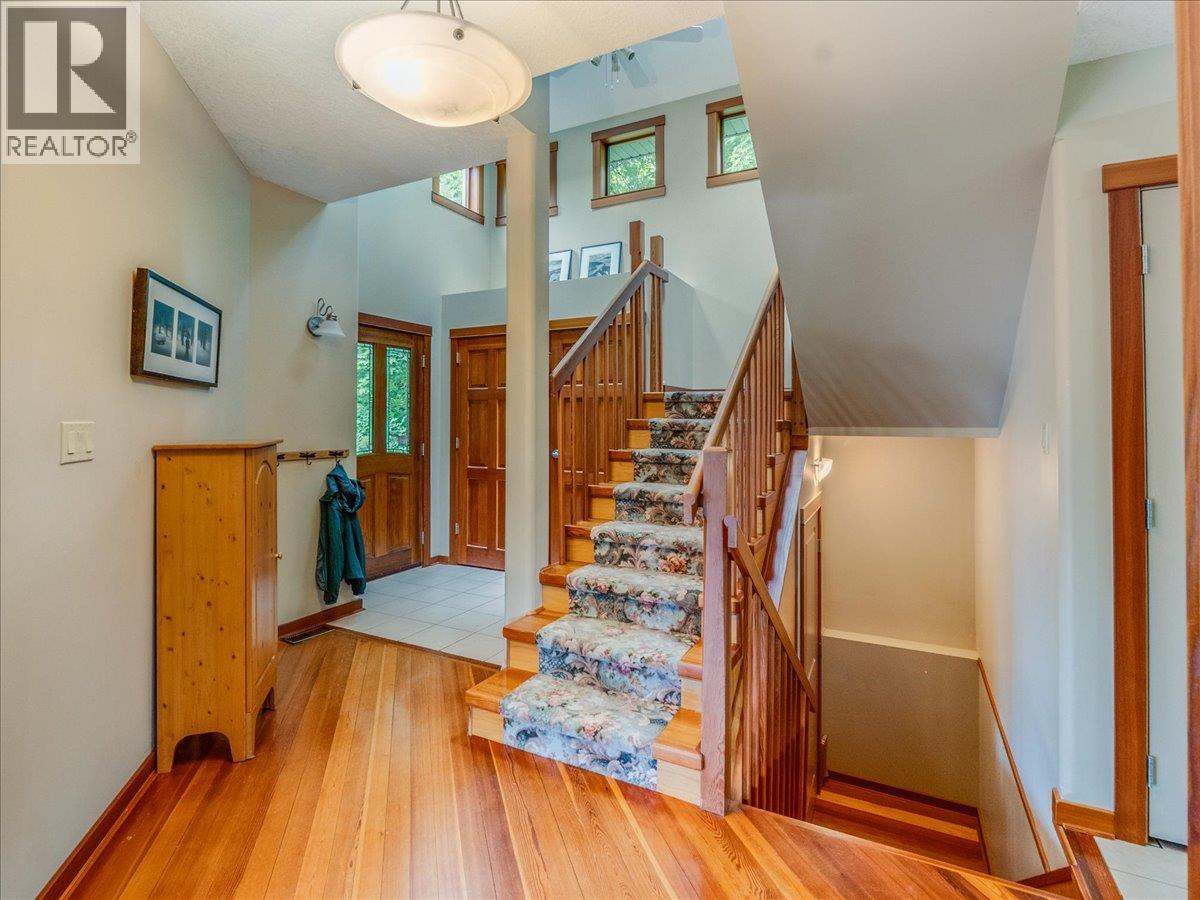 711 Regent Street, Nelson, British Columbia  V1L 5W5 - Photo 23 - 10390685