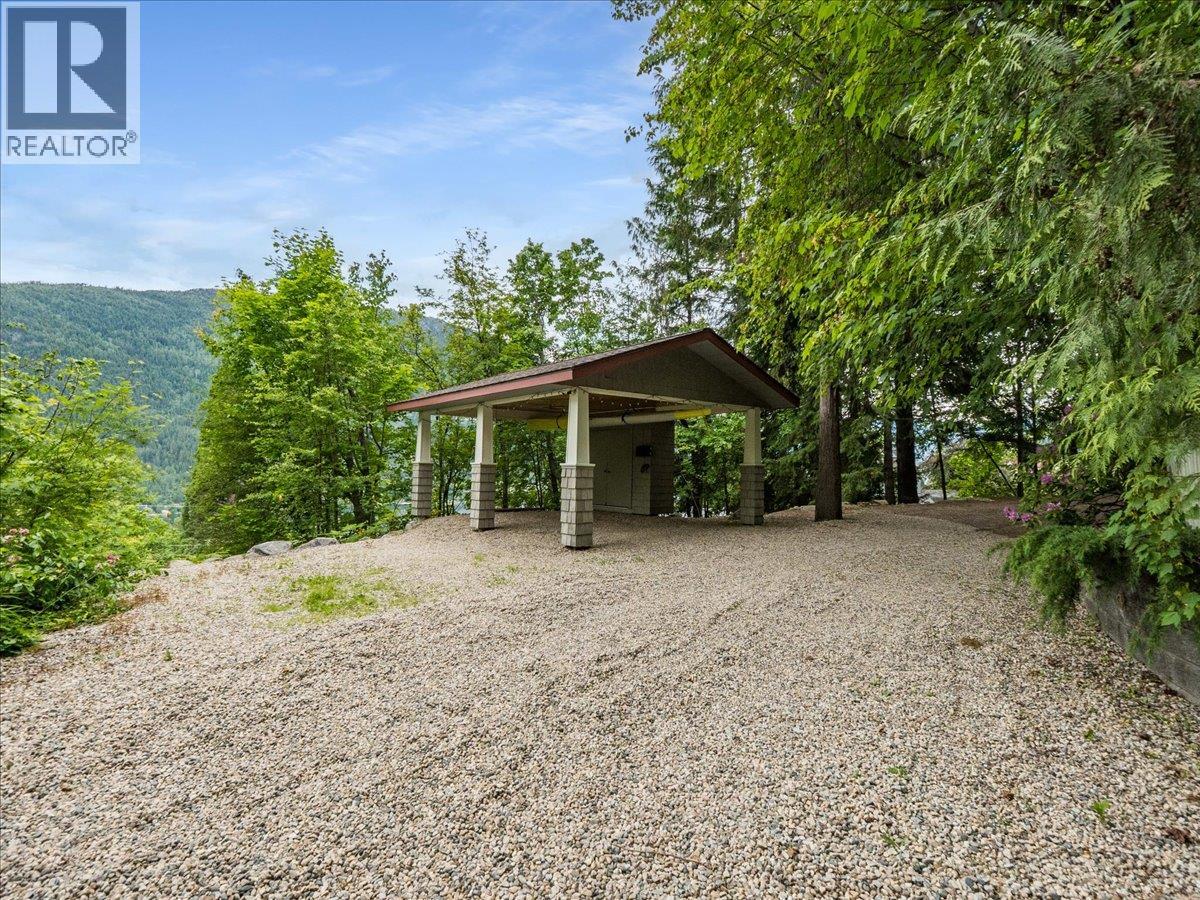 711 Regent Street, Nelson, British Columbia  V1L 5W5 - Photo 13 - 10390685