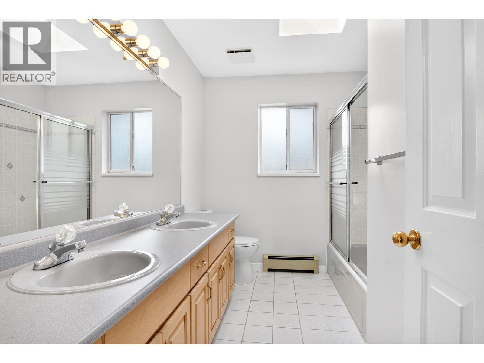 7505 Manzanita Place, Burnaby, British Columbia  V3N 4X1 - Photo 19 - R3133658