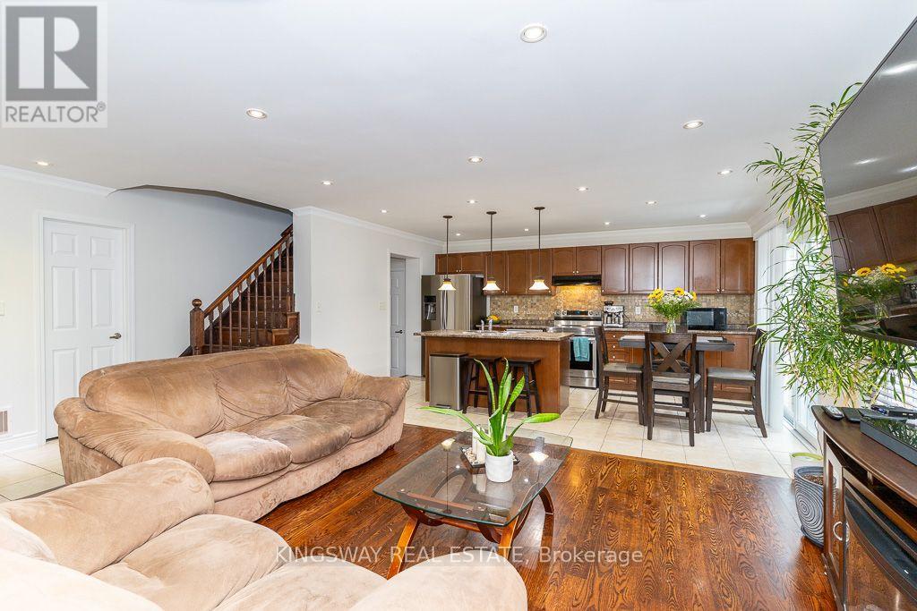 83 Kidd Crescent, New Tecumseth, Ontario  L9R 0E1 - Photo 11 - N13710640
