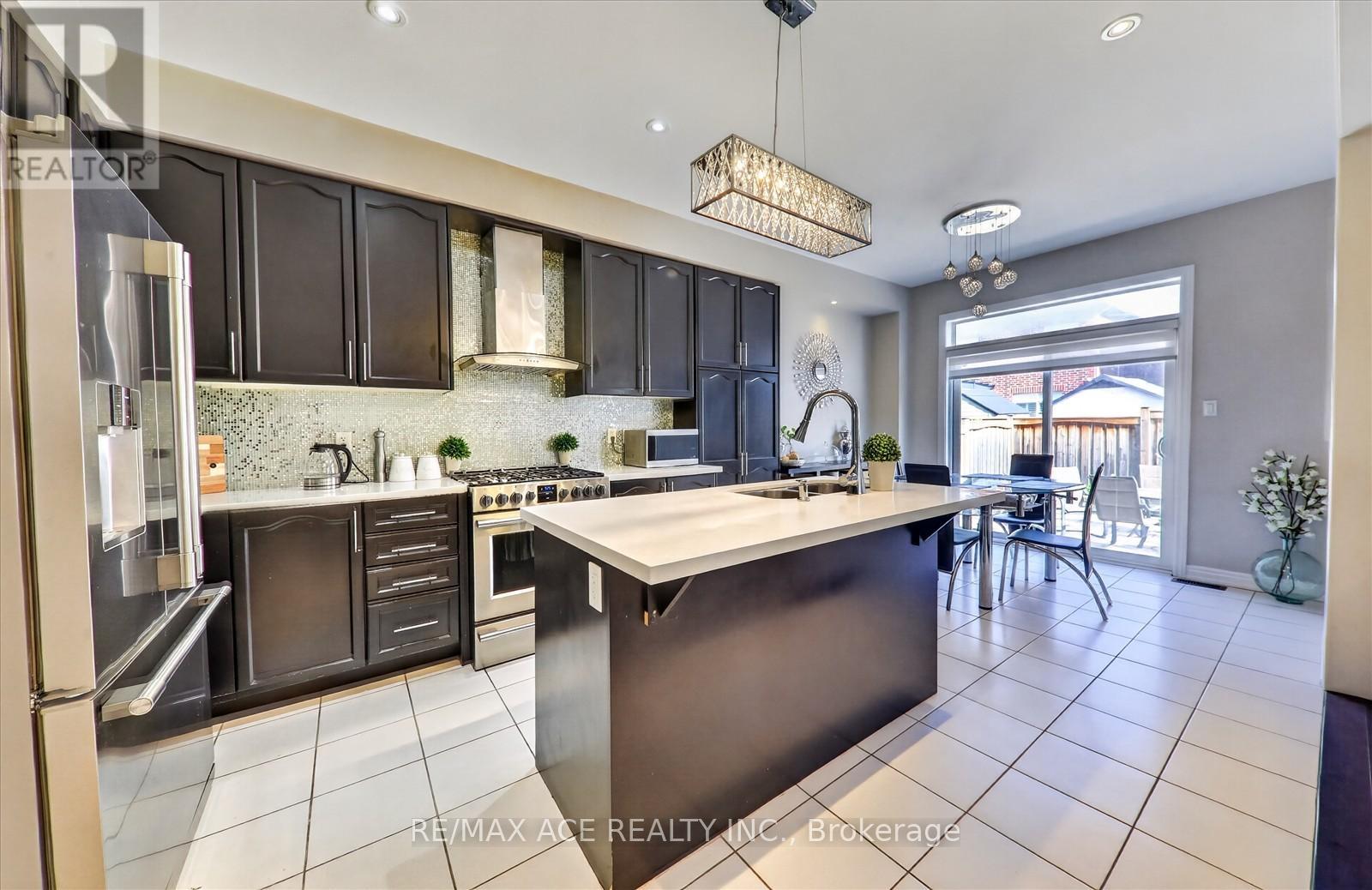 10 Andreeta Drive, Vaughan, Ontario  L4H 4H2 - Photo 17 - N13710664