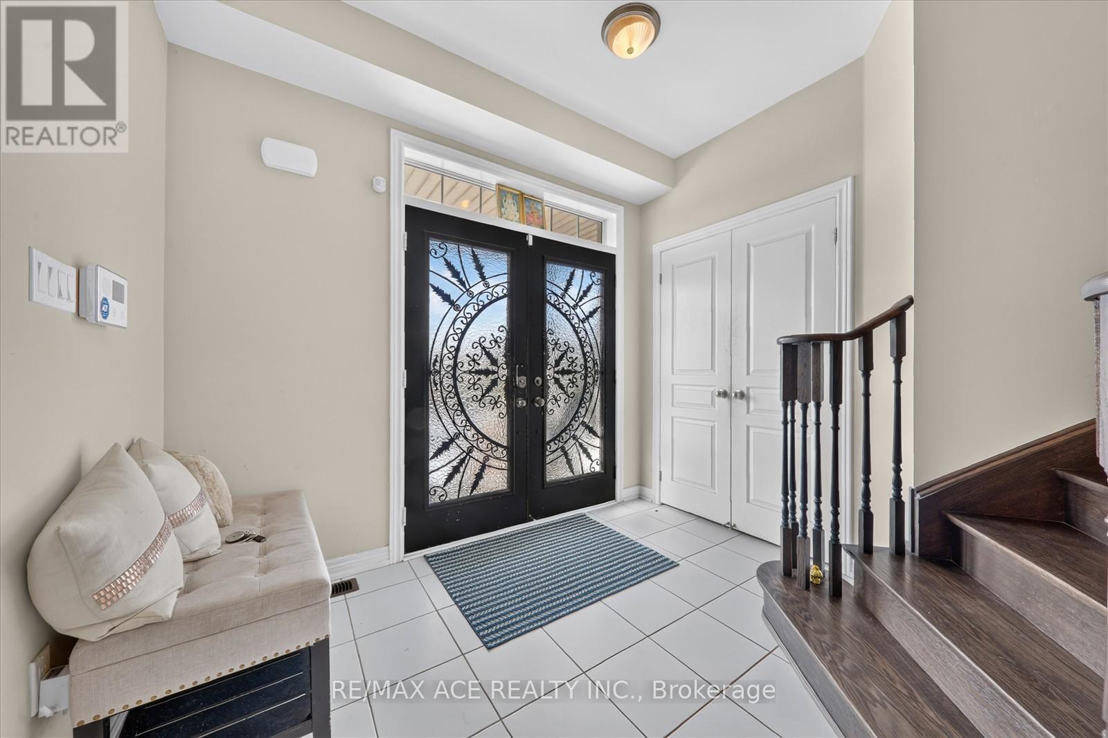 10 Andreeta Drive, Vaughan, Ontario  L4H 4H2 - Photo 7 - N13710664