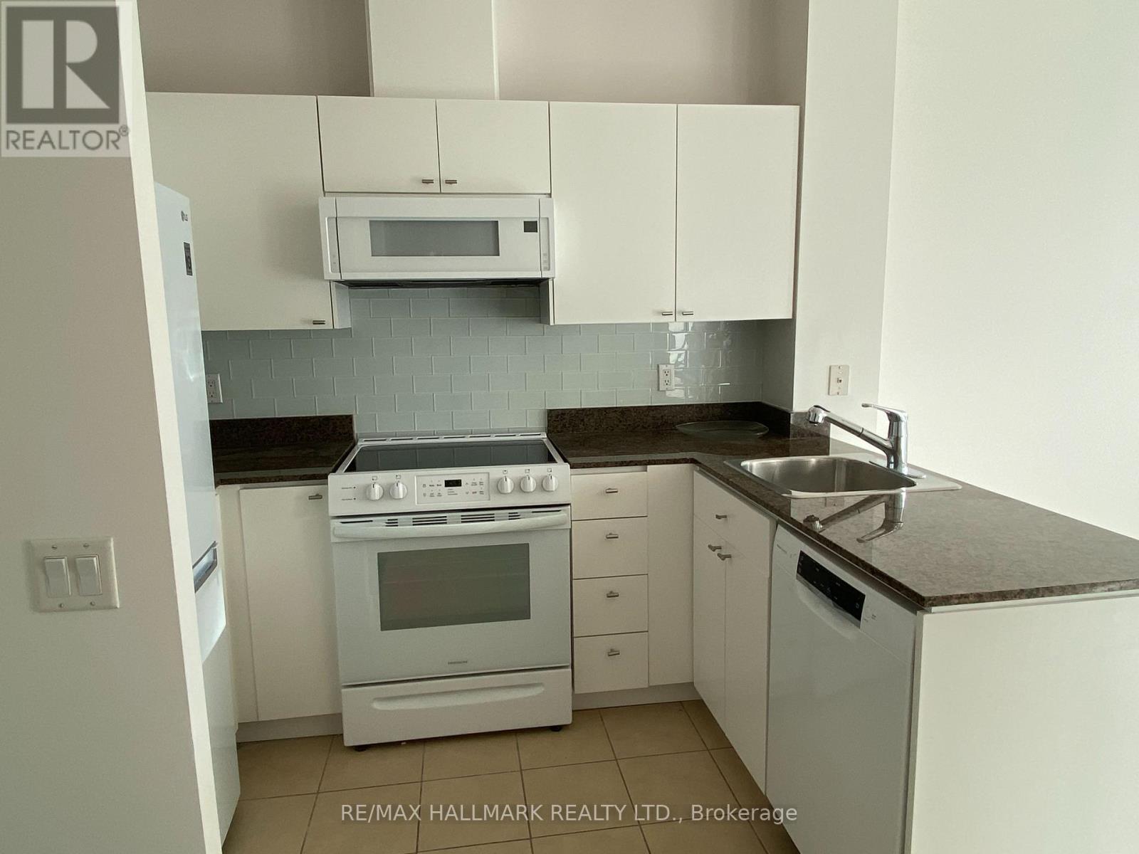 107 - 361 Front Street W, Toronto, Ontario  M5V 3R5 - Photo 8 - C13684088