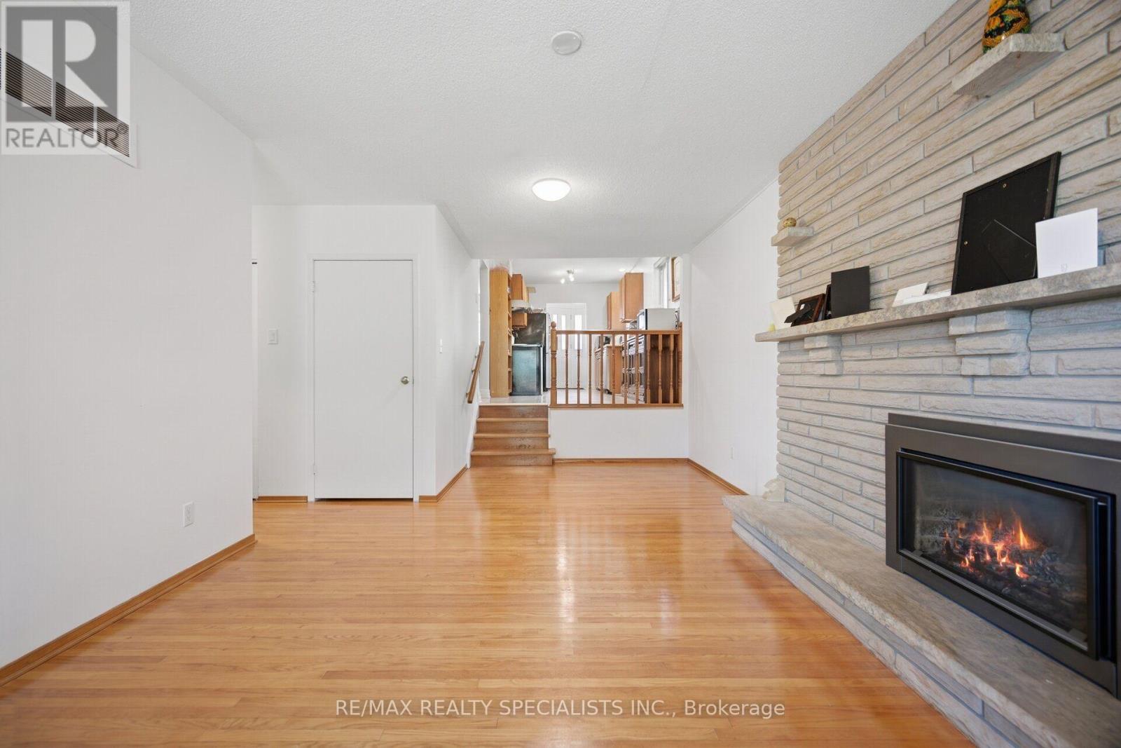 3637 Chiplow Road, Mississauga, Ontario L4X 2R1 - Photo 8 - W13702022