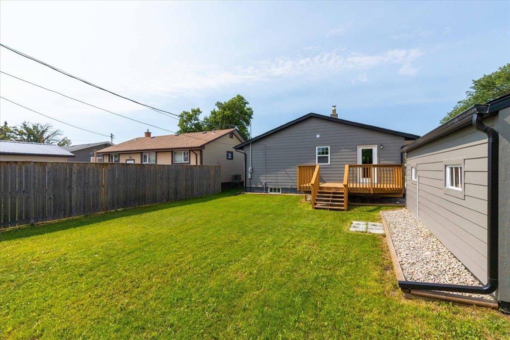471 Summerlands Boulevard, Winnipeg, Manitoba  R3K 1B2 - Photo 19 - 202618488