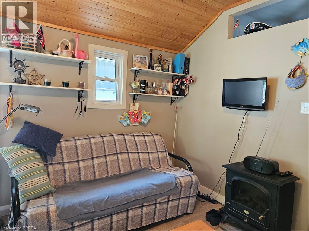 014 Bucks Park, Port Dover, Ontario  N0A 1N0 - Photo 2 - 40857958