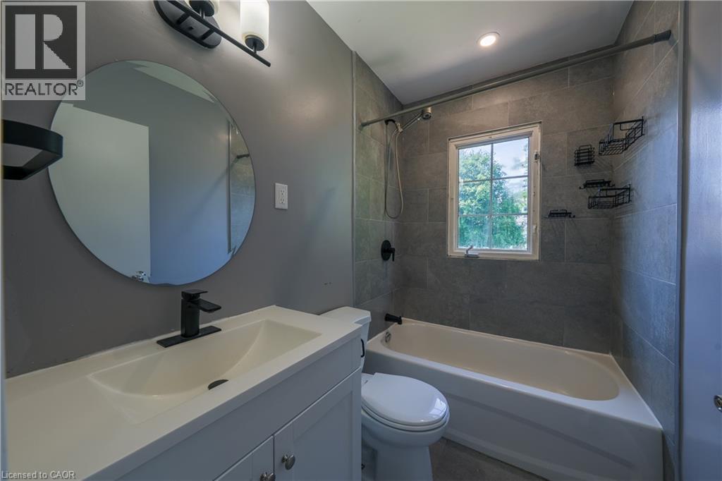 244 Upper Paradise Road Unit# Upper, Hamilton, Ontario  L9C 5C2 - Photo 6 - 40856685