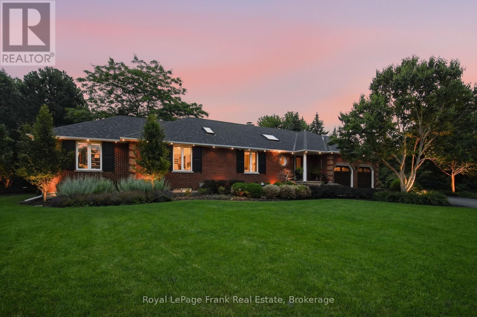5 Craig Court, Clarington, Ontario  L1C 4H6 - Photo 3 - E13710884