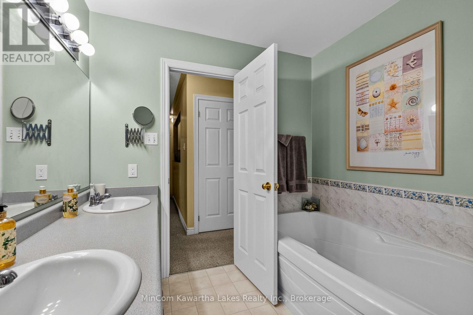 1069 Silverdale Road, Peterborough (Otonabee Ward 1), Ontario  K9J 7W5 - Photo 17 - X13710886