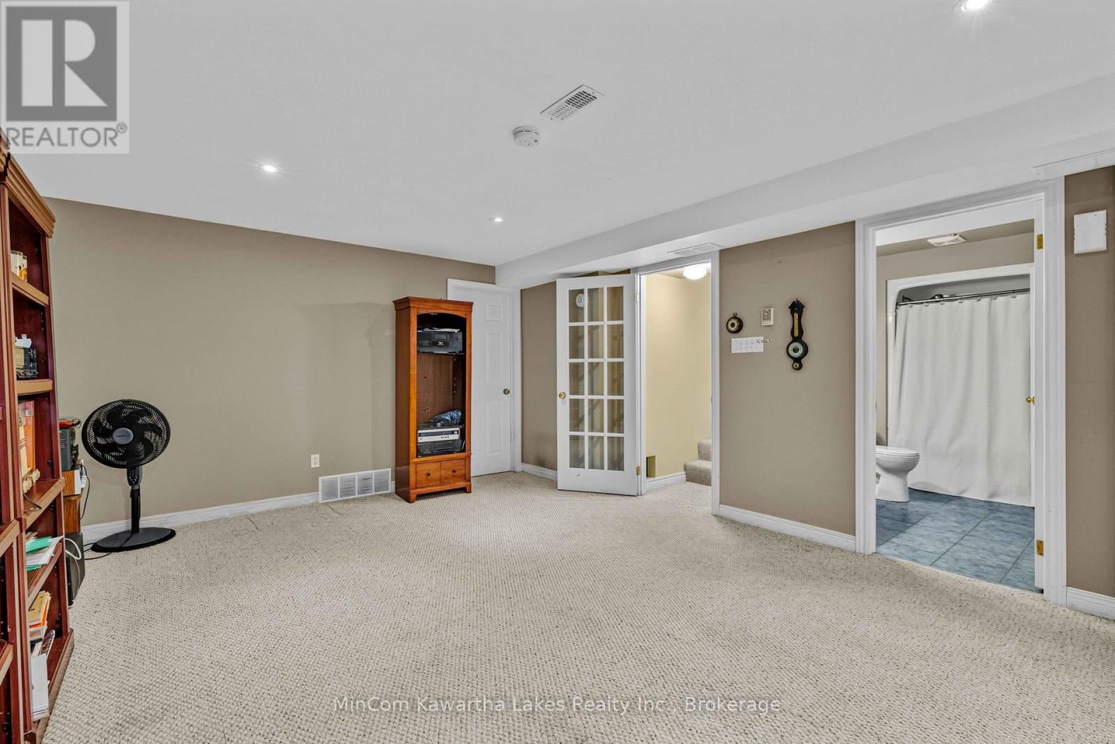 1069 Silverdale Road, Peterborough (Otonabee Ward 1), Ontario  K9J 7W5 - Photo 22 - X13710886