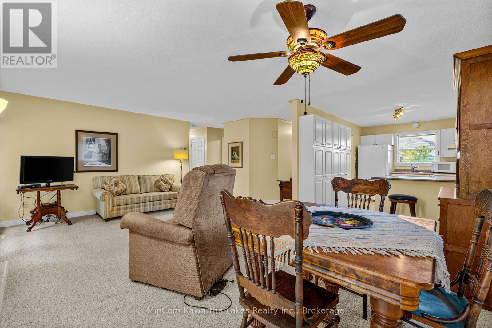 1069 Silverdale Road, Peterborough (Otonabee Ward 1), Ontario  K9J 7W5 - Photo 9 - X13710886