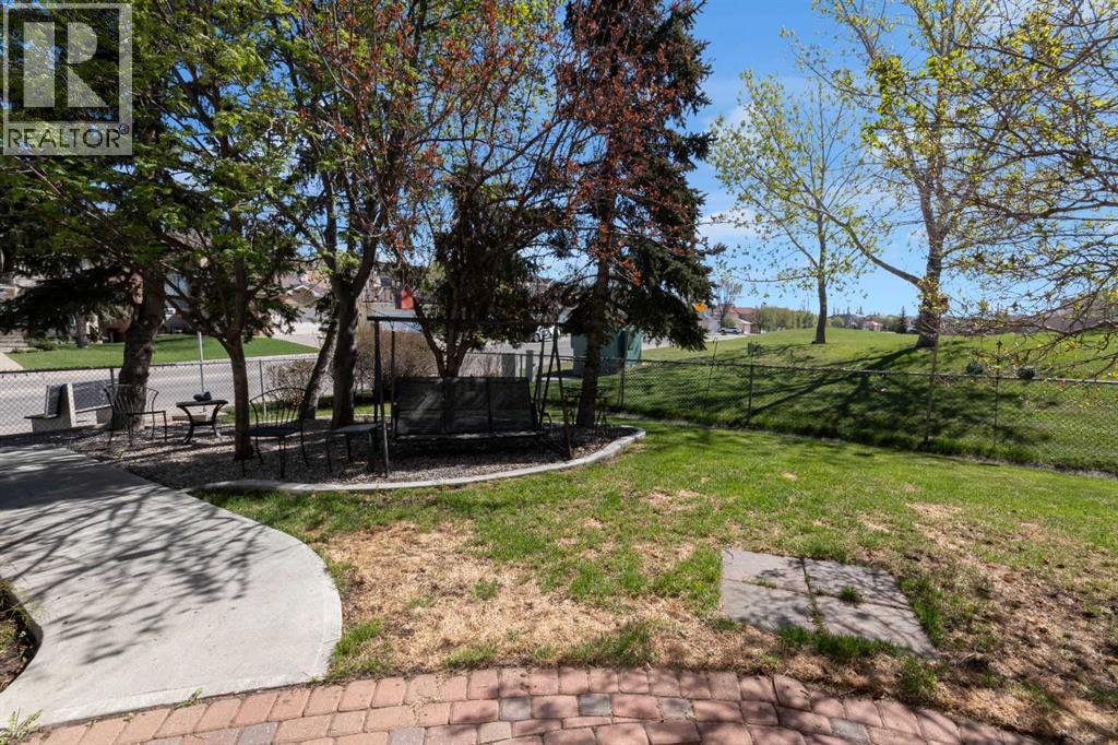 4 Hamptons Heath Nw, Calgary, Alberta  T3A 5E8 - Photo 12 - A2316726