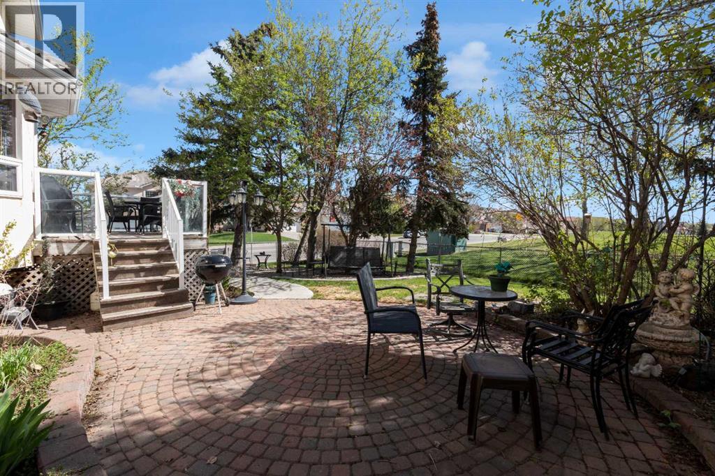 4 Hamptons Heath Nw, Calgary, Alberta  T3A 5E8 - Photo 11 - A2316726