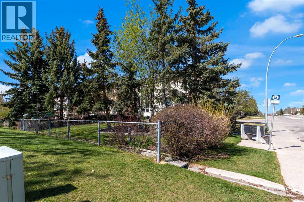 4 Hamptons Heath Nw, Calgary, Alberta  T3A 5E8 - Photo 15 - A2316726