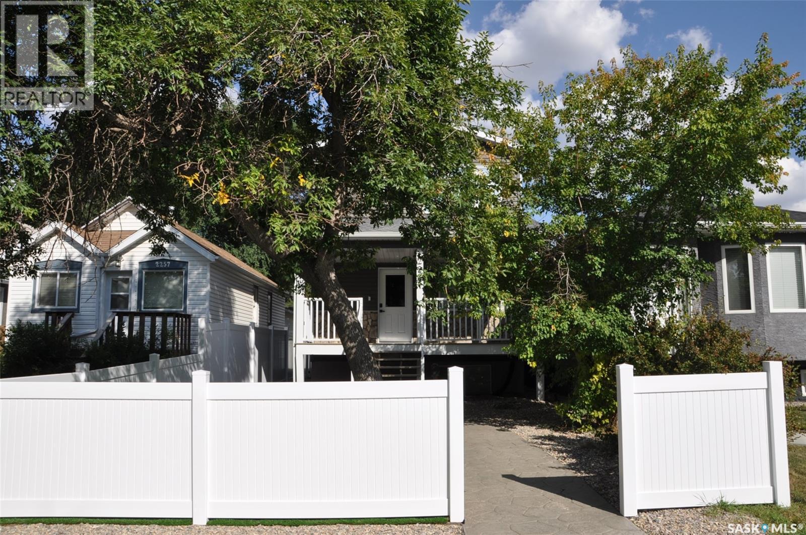 2261 Mcara Street, Regina, Saskatchewan  S4N 2W2 - Photo 2 - SK046416