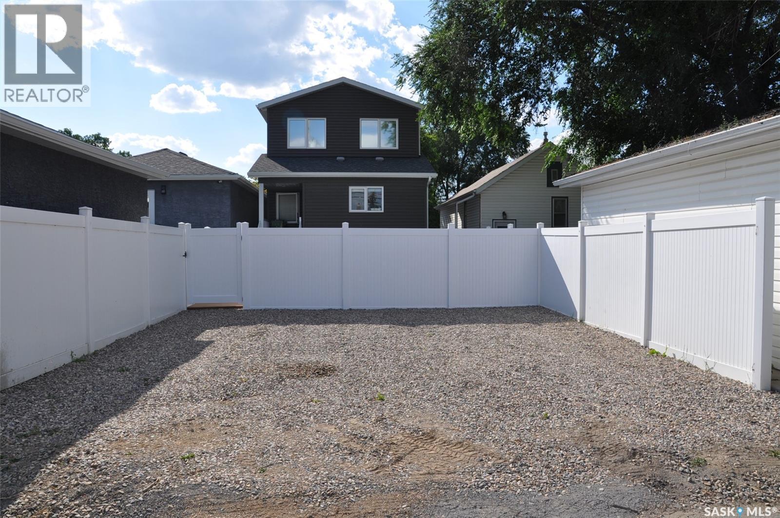 2261 Mcara Street, Regina, Saskatchewan  S4N 2W2 - Photo 33 - SK046416